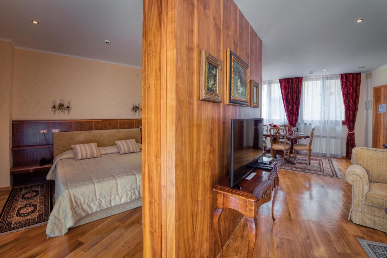Hotel Soli Invicto Elenovo  Kültér fotó