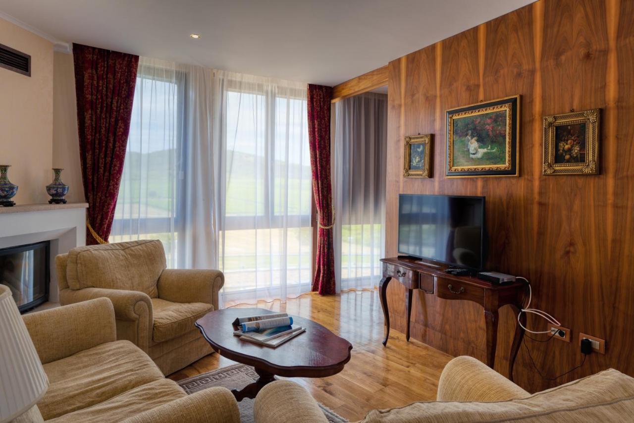Hotel Soli Invicto Elenovo  Kültér fotó